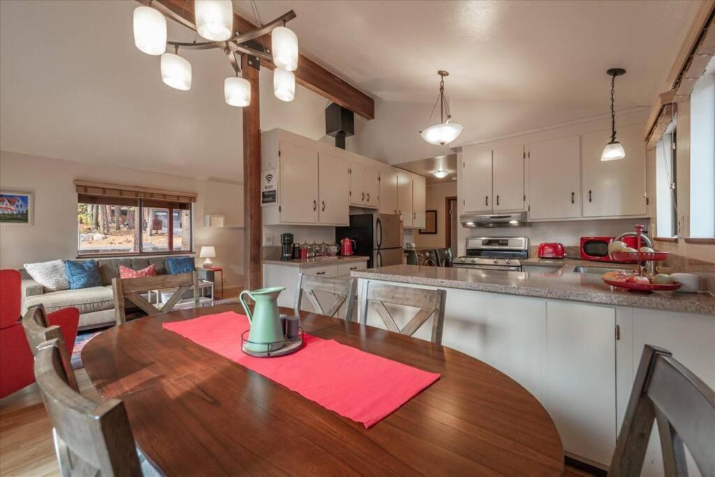 Cozy Pet-Friendly Cabin W Fenced-In Yard Close To Slopes Beach Town Carnelian Bay Exterior foto