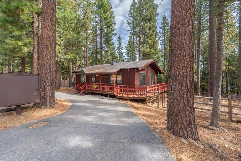 Cozy Pet-Friendly Cabin W Fenced-In Yard Close To Slopes Beach Town Carnelian Bay Exterior foto